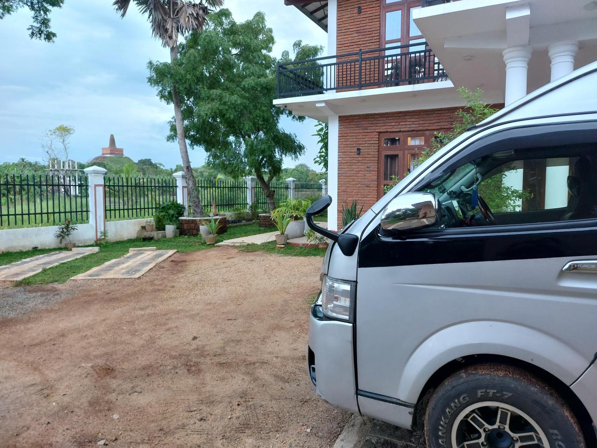 Green Shield Resort Anuradhapura Exterior foto