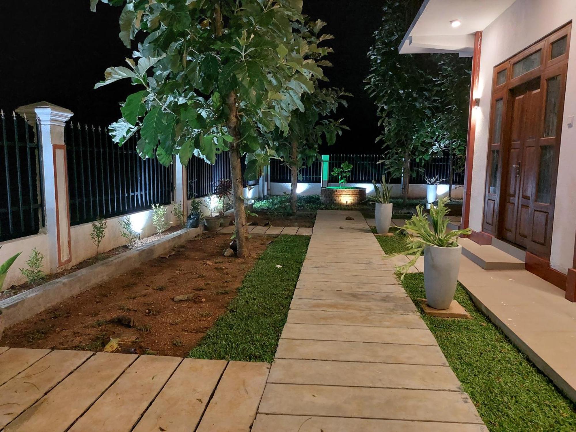 Green Shield Resort Anuradhapura Quarto foto