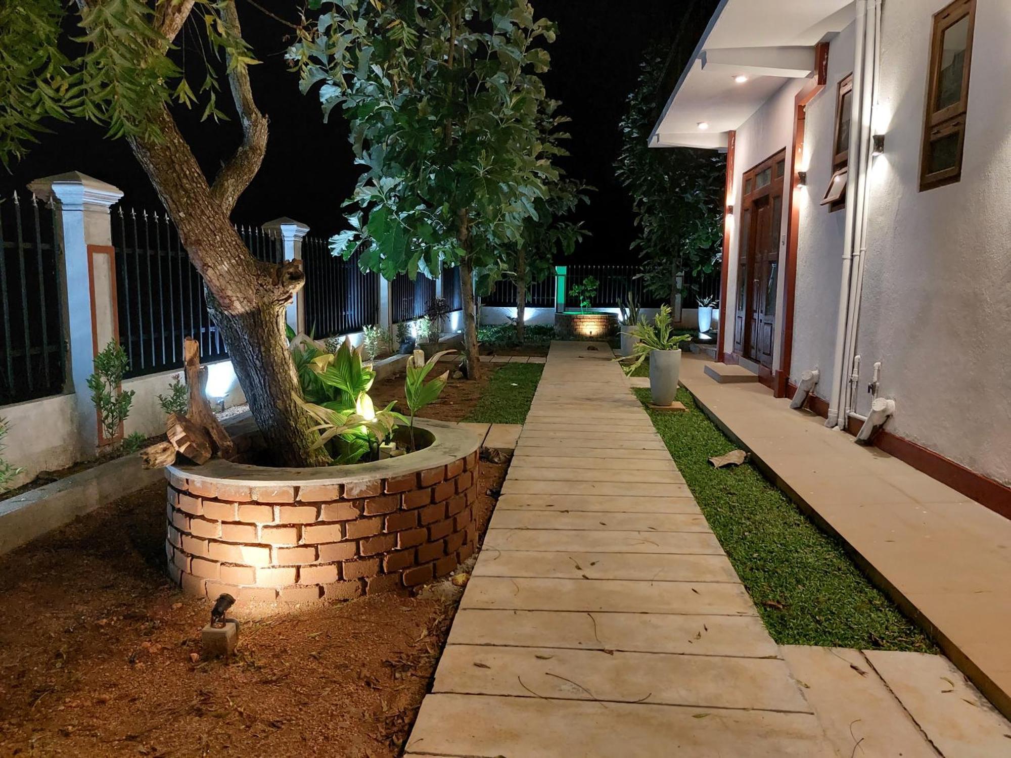 Green Shield Resort Anuradhapura Quarto foto